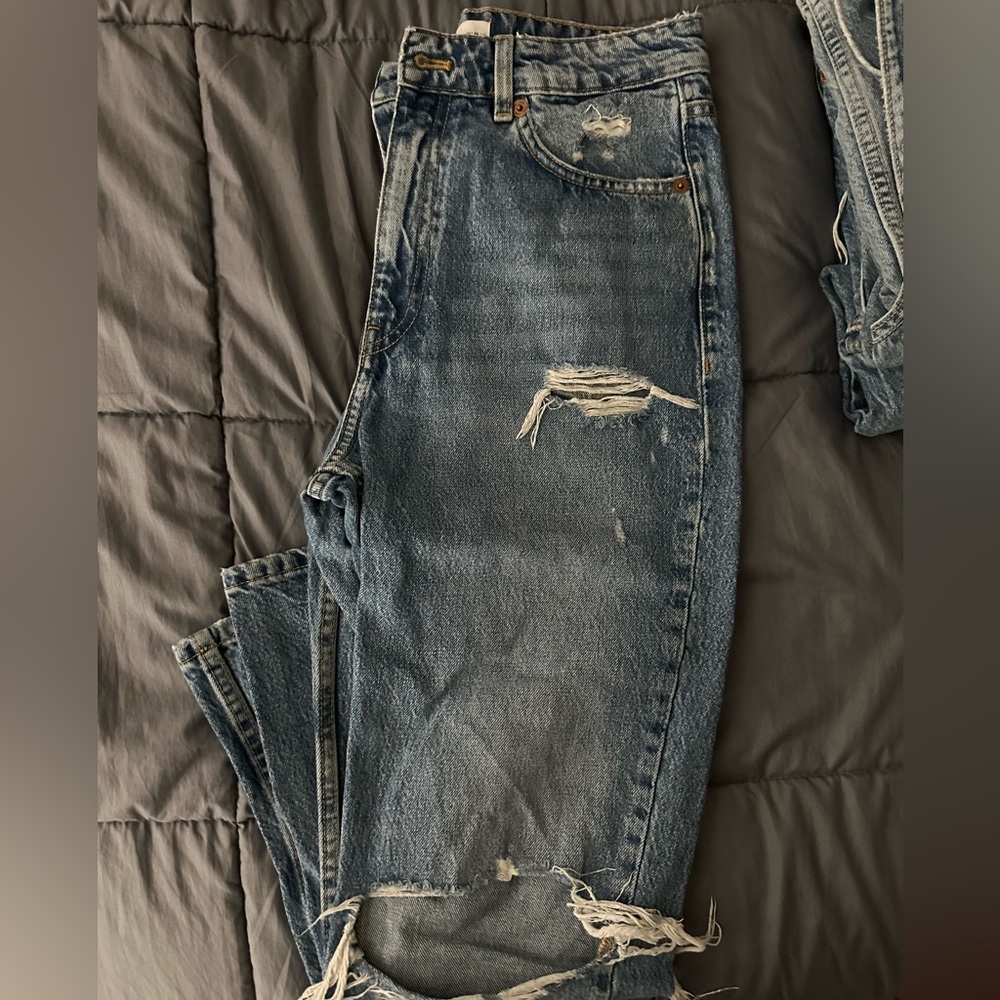 Zara High Rise Mom Jean - Picture 2 of 3